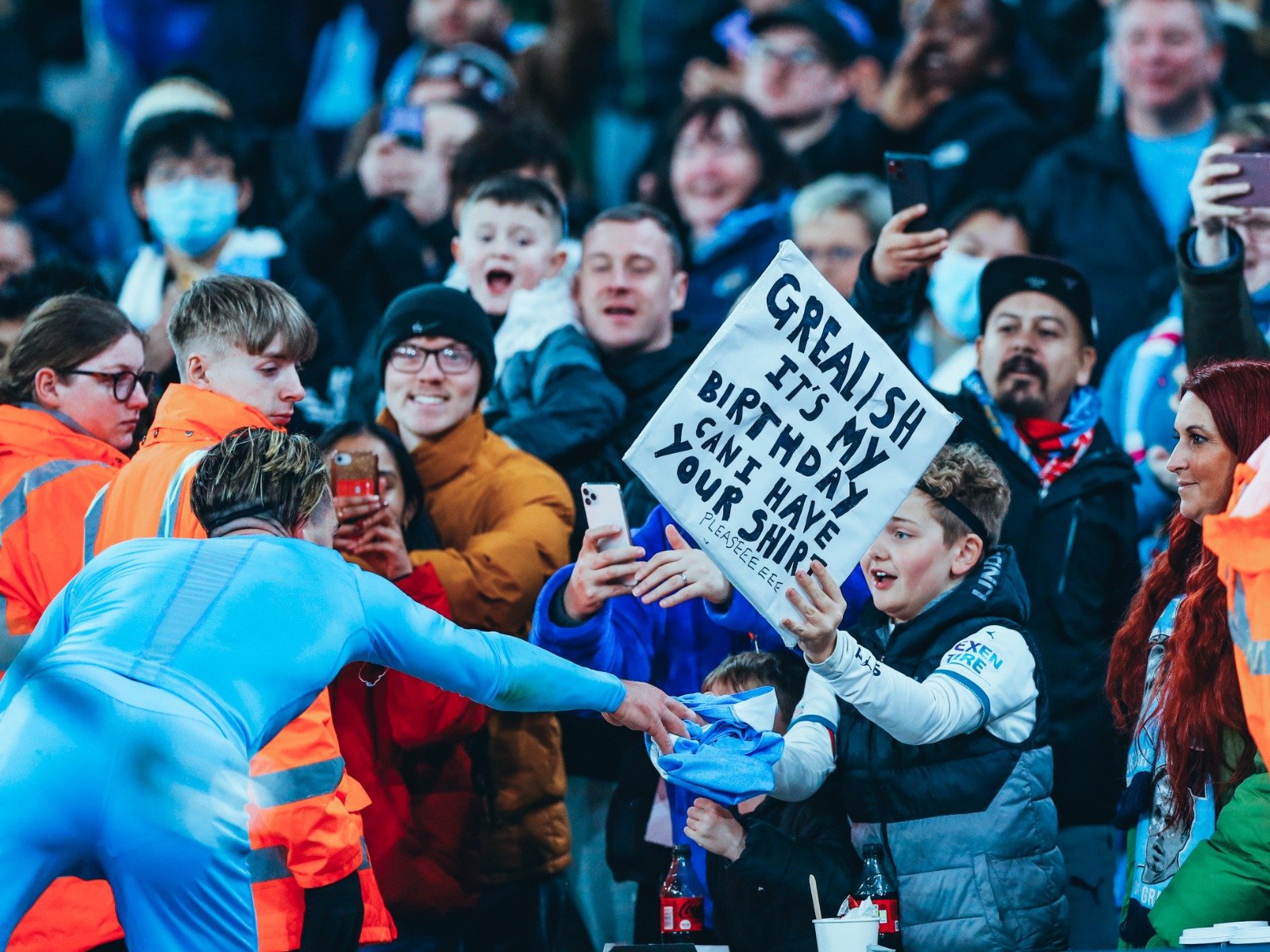 也引发了广 也引发了广