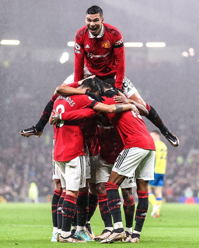 迅速吸引了 迅速吸引了